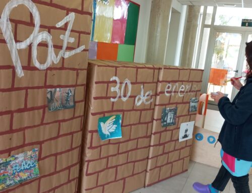 La Escuela Infantil El Lugarico construye el Muro de la Paz